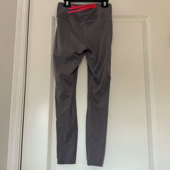 Fabletics Women’s Trinity Motion365® High-Waisted Leggings - Picture 7 of 11